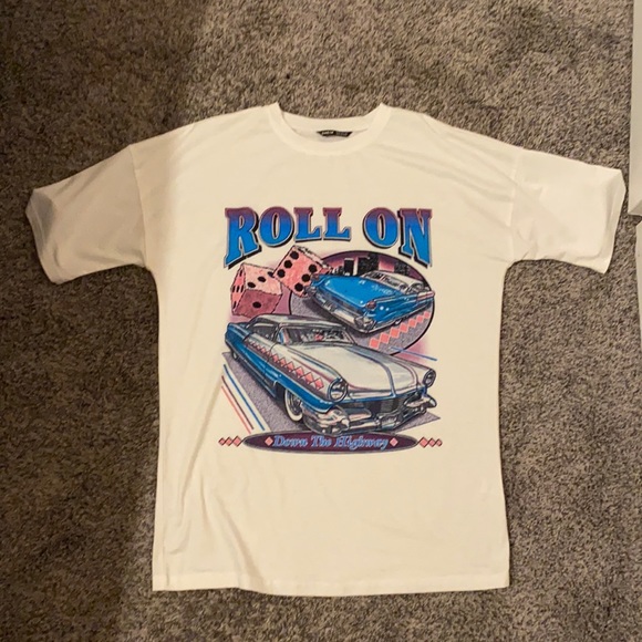 oversized graphic tee shirt